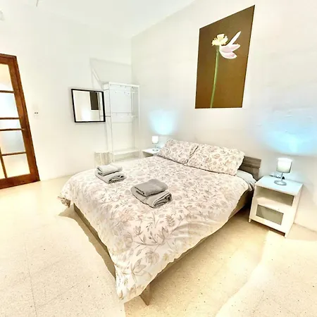 アパート St Julians - Balluta Bay Large 3 Bedroom スリーマ