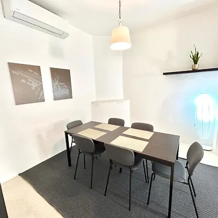 Apartment St Julians - Balluta Bay Large 3 Bedroom Sliema