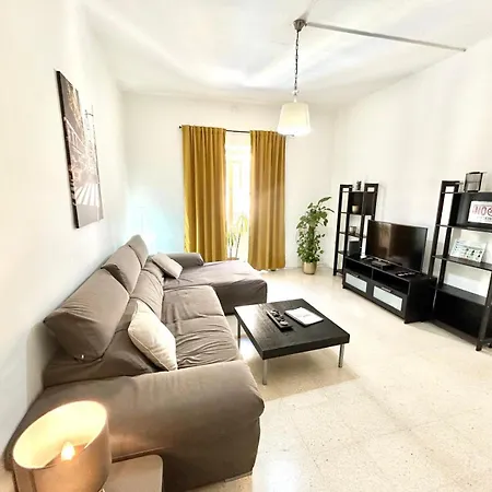 St Julians - Balluta Bay Large 3 Bedroom Apartamento