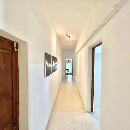 St Julians - Balluta Bay Large 3 Bedroom Apartamento *