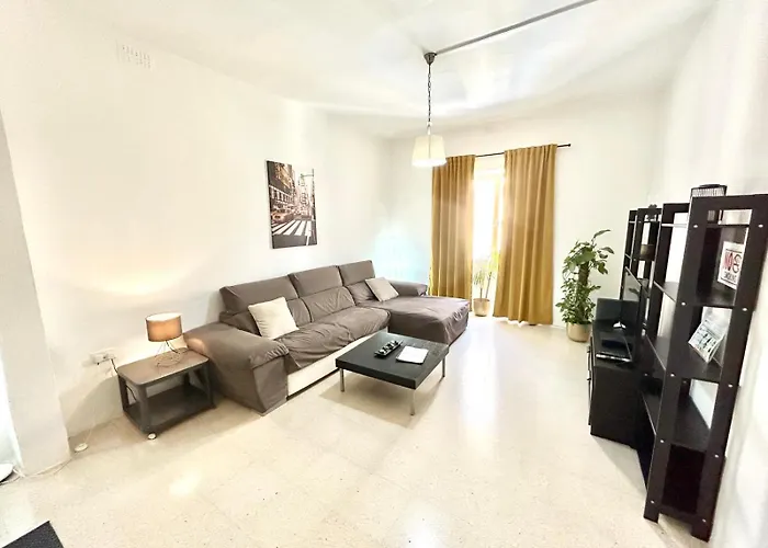 St Julians - Balluta Bay Large 3 Bedroom Sliema
