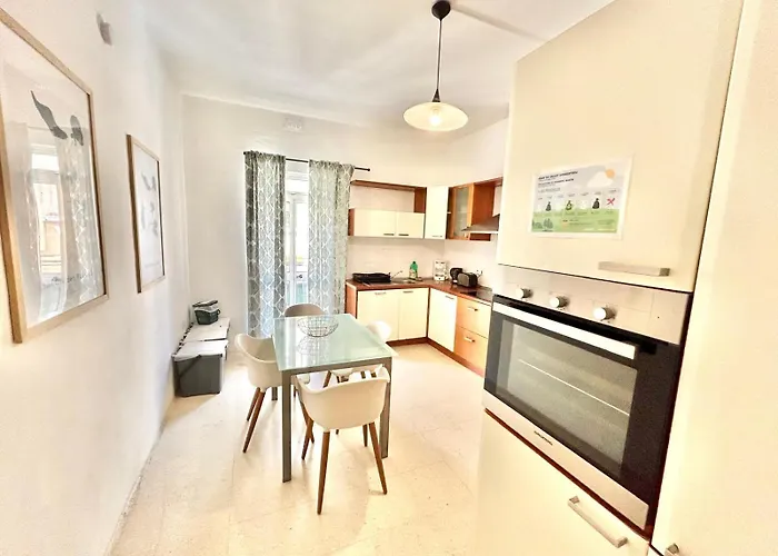 St Julians - Balluta Bay Large 3 Bedroom * Sliema