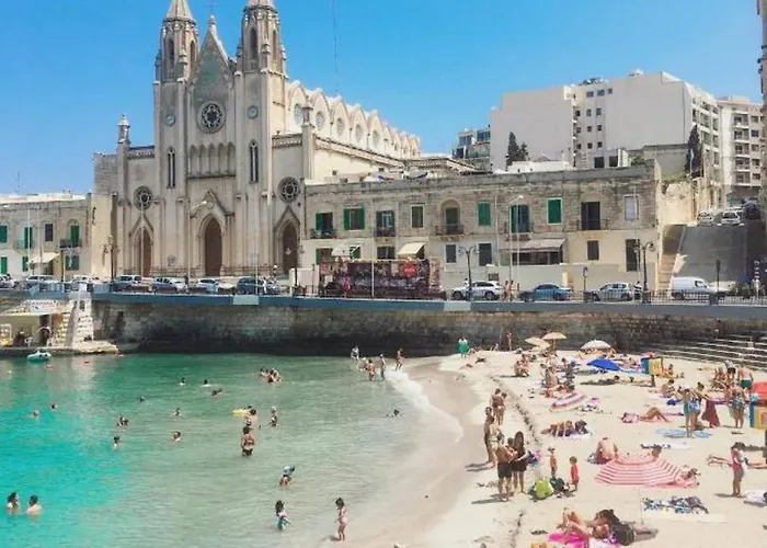 St Julians - Balluta Bay Large 3 Bedroom *