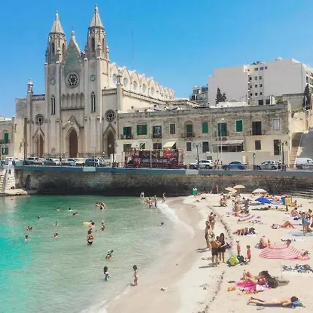 St Julians - Balluta Bay Large 3 Bedroom *